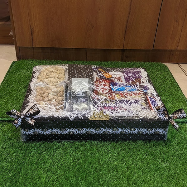 Eid Gift Tray (عید گفٹ ٹرے) – Premium Eid Chocolate & Dry Fruit Tray | A One Pansar & Dry Fruits